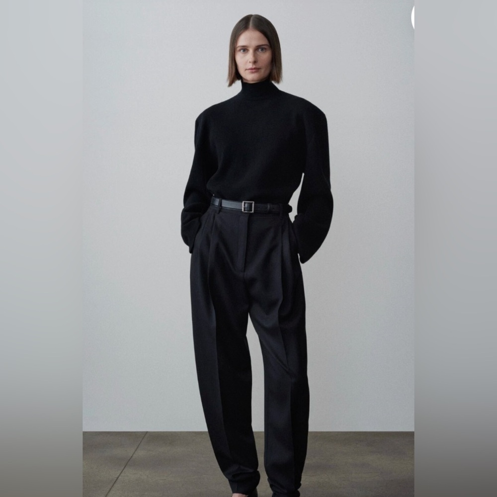 Black the Row cashmere Turtleneck Sweater, The Row Delara 100 Cashmere Sweater